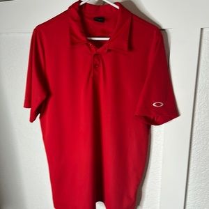 Used men’s Oakley shirt